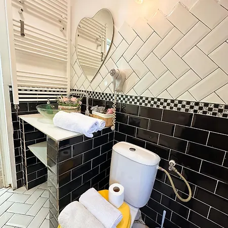 Calypso Apartment *