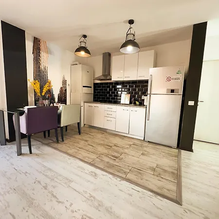 Calypso Apartment *
